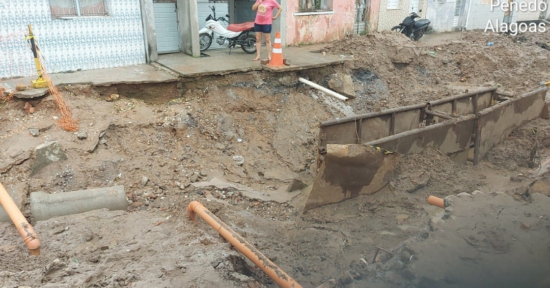 Empresa recebe 3ª notificação da Prefeitura de Penedo sobre atraso na obra de saneamento na Rua Campos Teixeira e adjacentes