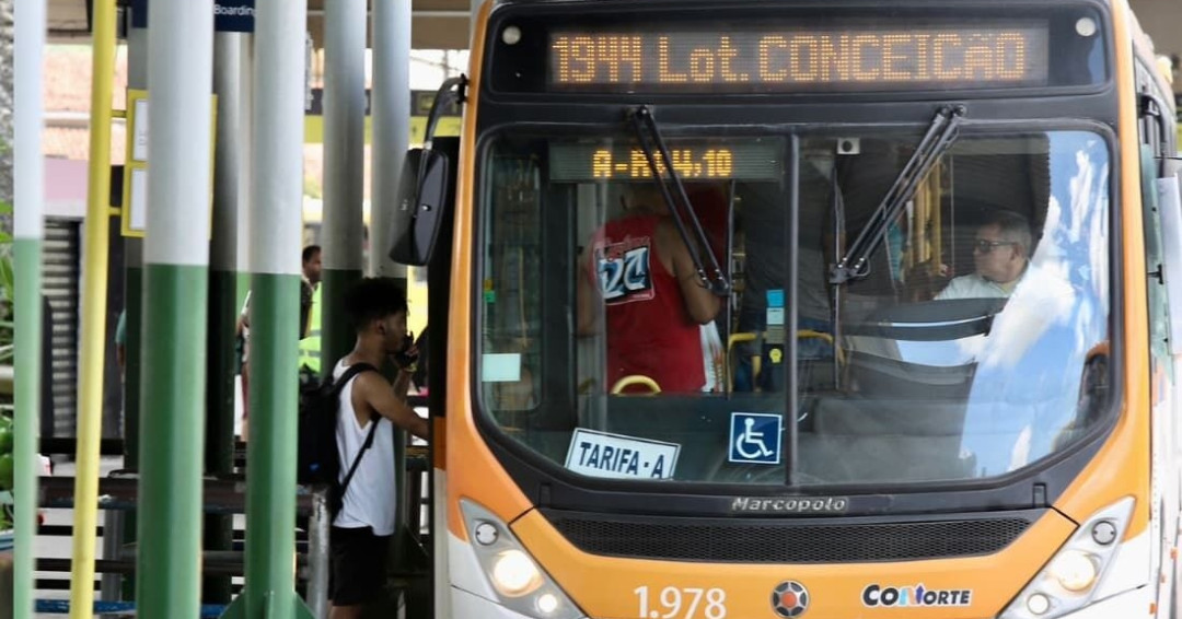 Setor de serviços cresce 0,5% de março para abril no país, revela IBGE