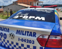 PM prende trio suspeito de tráfico ilícito de drogas em Canindé