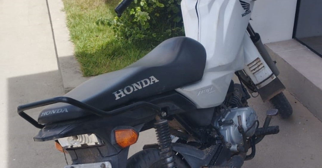 Moto tomada de assalto em Igreja Nova é encontrada em casa abandonada em Penedo