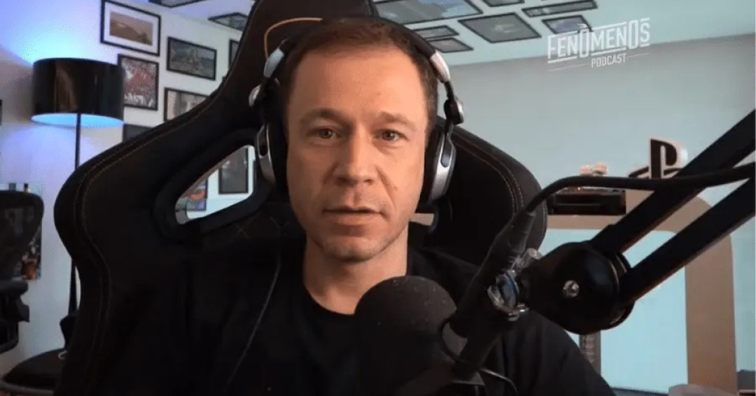 Tiago Leifert dá recado ao torcedor do Flamengo e exalta luta da equipe