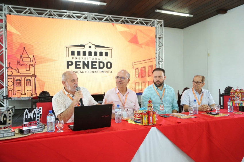 Penedo encanta participantes da Reunião da Rede de Cidades Criativas Brasileiras