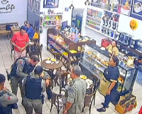 Ação rápida de guarnição do 11º Batalhão de Polícia Militar salva bebê de 1 ano em Penedo