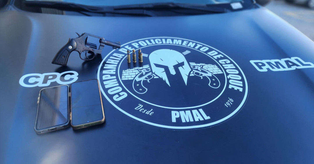 Arma de fogo e quase 3 kg de maconha são retirados das ruas em ações da PM