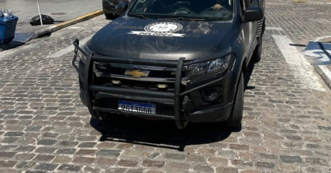 11º Batalhão de Polícia Militar cumpre mandado de prisão no Centro de Penedo
