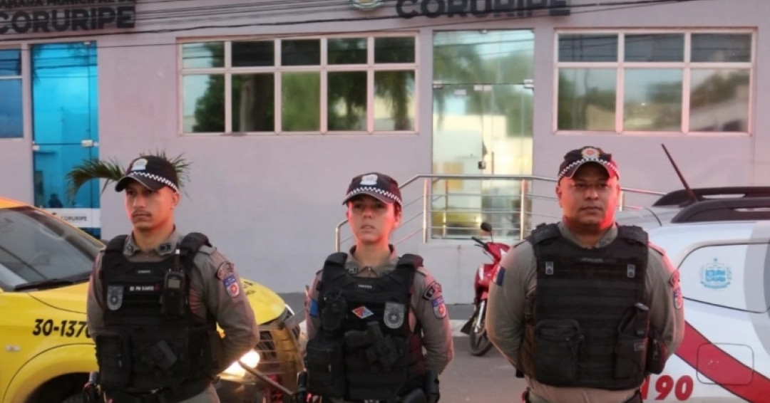 Homem é preso após invadir Prefeitura de Coruripe e ameaçar servidores com faca