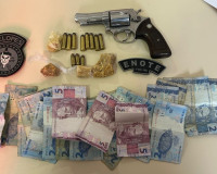 Operação “Desavença” é deflagrada em Penedo e resulta em prisão, apreensão de arma e drogas