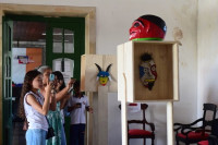 Rota das Máscaras inclui trabalho do artistas plástico e carnavalesco Tadeu dos Bonecos