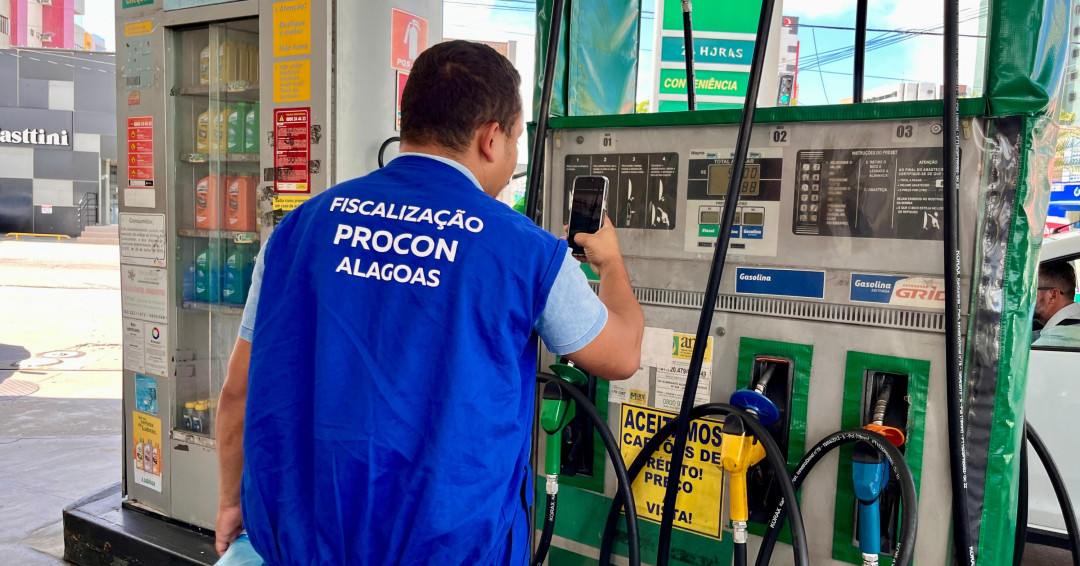 Consumidores de Penedo aguardam fiscalização do Procon em postos da cidade com gasolina mais cara da região