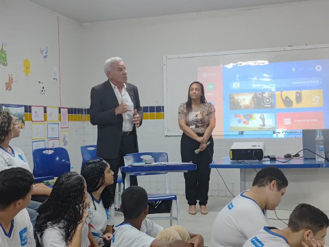 Polícia Civil promove palestra sobre bem-estar animal para estudantes do ensino médio em Maceió