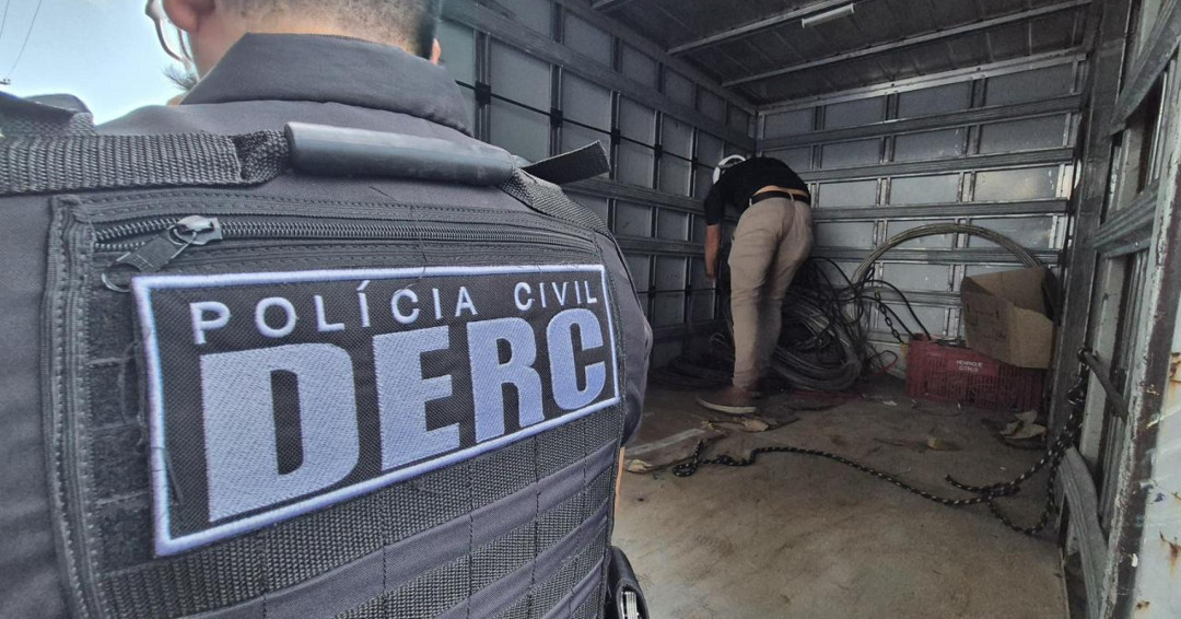 Polícia Civil deflagra Operação Curto-Circuito contra ferros-velhos que compram fios e cabos roubados