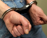 Homem é preso por agredir e ameaçar esposa com facão em Neópolis