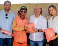 Parceria entre Prefeitura de Penedo e IGPS viabiliza fardamento para trabalhadores da Secretaria de Serviços Públicos