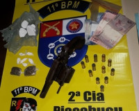 Polícia tira mais uma arma de fogo de circulação e prende acusado de tráfico e homicídios em Piaçabuçu